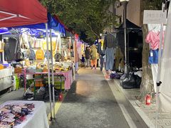 -吴山路夜市