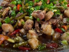 -廖哥泡椒兔(峨眉店)