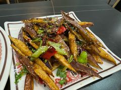 -郑小二山东特色炒鸡店(红小巷店)