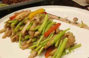 Water Bamboo and Burdock Salad