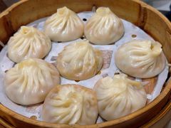 蟹粉蟹膏双拼小笼-馋三尺蟹粉小笼(人民广场店)