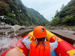 -安吉龙王山峡谷漂流