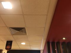 -麦当劳(汉口火车站候车室店)