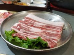 -围炉肉舍•炭烤活鳗•丹东海鲜烤肉(步行街店)