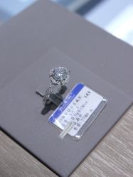 -威德钻石-克拉钻大本营(南京东路店)