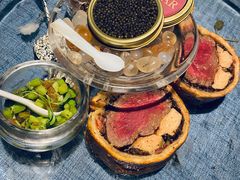 惠灵顿牛排-弦月窗LUNETTE BY AMANDA(复兴路店)