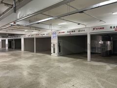 店内环境-北亚国超特斯拉授权钣喷中心