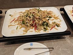 -南郊宾馆·风味自助餐厅·山东十六地市特色菜