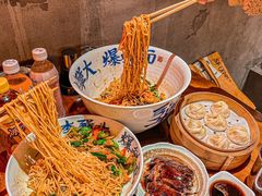 -李犟大爆鳝面·手工蟹黄包(湖滨西湖店)