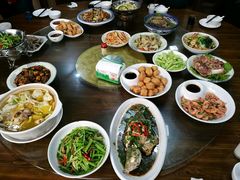 -芦茨金富饭庄·25年老字号·专做稻草鸡