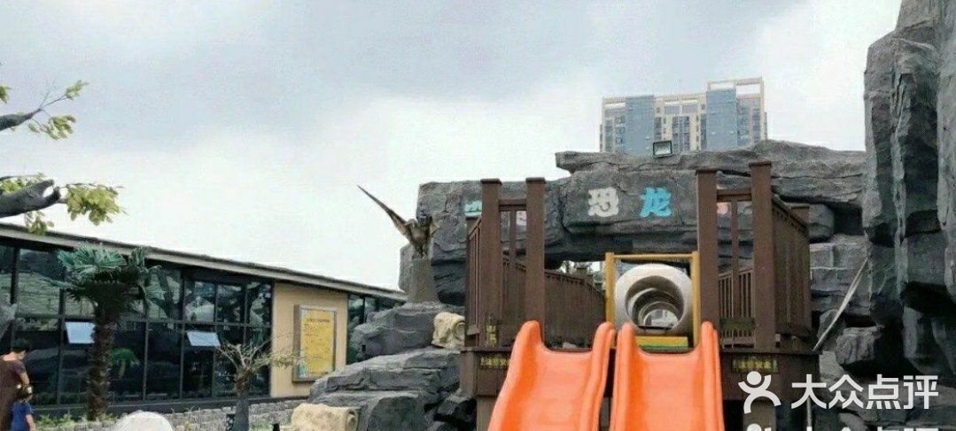 夏天被恐龙主题乐园征服了，孩子吵着要去玩