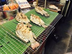 -席娜卡琳火车铁道夜市