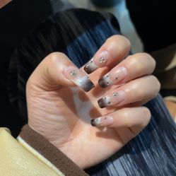 -晨·艺美甲美睫
