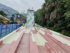 -平湖九龙山乐满地水上乐园