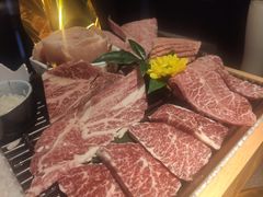 -铭牛烧肉·和牛海鲜自助(高新月牙湖店)