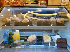 面包甜点陈列柜-哈根达斯(陆家浜路店)