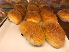 奶黄菠萝包-蜂蝶来饼店(拱北总店)