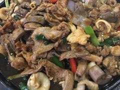 -标记美食新鲜猪杂(兴南大道店)