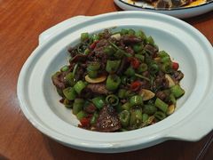 -老码头黑皮肘子锅包肉(文政街店)