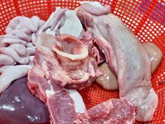 -标记美食新鲜猪杂(兴南大道店)