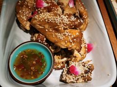 -蜜桃餐厅·伴山(湖滨商业街店)