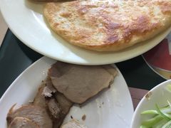 -李连贵酒家熏肉大饼(昆明街店)