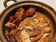 猪手煲土鸡-麓湘小镇(开福万达广场店)