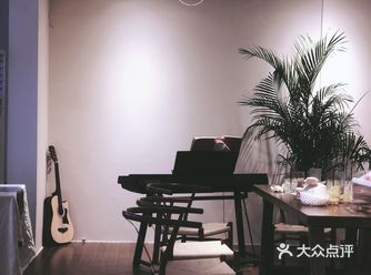位置：怀城雅豪庭院北门商铺  环境：️一楼是制作的场