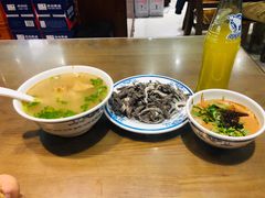 豆泡汤-老爆肚满五香烧牛羊肉