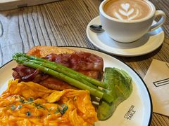 -Common Table · Brunch & Coffee