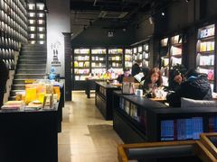 -阅西安新华书店(翠华南路店)