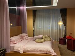 -江门新会碧桂园凤悦凤凰酒店(万达广场店)