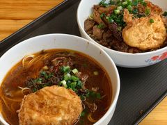 麻辣鸭子和麻辣牛肉双拼-李易面馆(树木岭店)