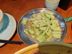 -休记光头香辣蟹干锅(绵竹店)