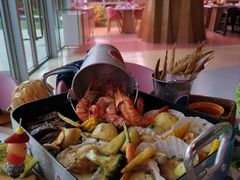 -水桶王国主题餐厅·聚会·生日派对·亲子活动·家庭套餐(亚龙湾希尔顿店)