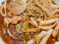 辛拉面炒年糕-妈妈手(山大总店)