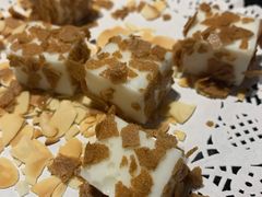 蒙古奶酪饼-三个大叔烤羊肉串·炭炉砂锅菜(西三旗店)