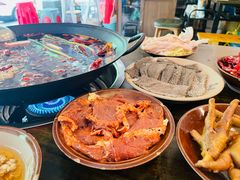 -黄潇洒老火锅(九眼桥宏济巷店)