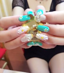 点击看大图 -小红楼美甲美容中心