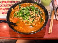 小锅米线-星林居酸辣米线餐厅