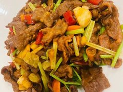 小炒雪花牛肉-千滋百味·醉江澜花园餐厅(街道口店)