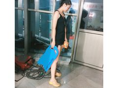 -虹桥河滨花园会所游泳馆