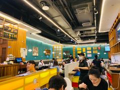 大堂-胡须佬鸡煲四季火锅店(石厦西村直营店)