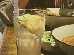 咸柠七-漆黑觉米粉(三里屯店)