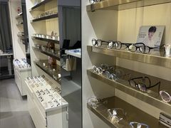 -视野联行眼镜·德国蔡司镜片·法国依视路·韩国凯米(温江店)