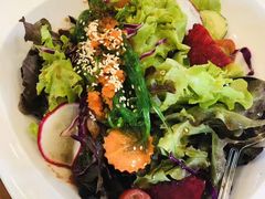 -Chom Cafe and Restaurant