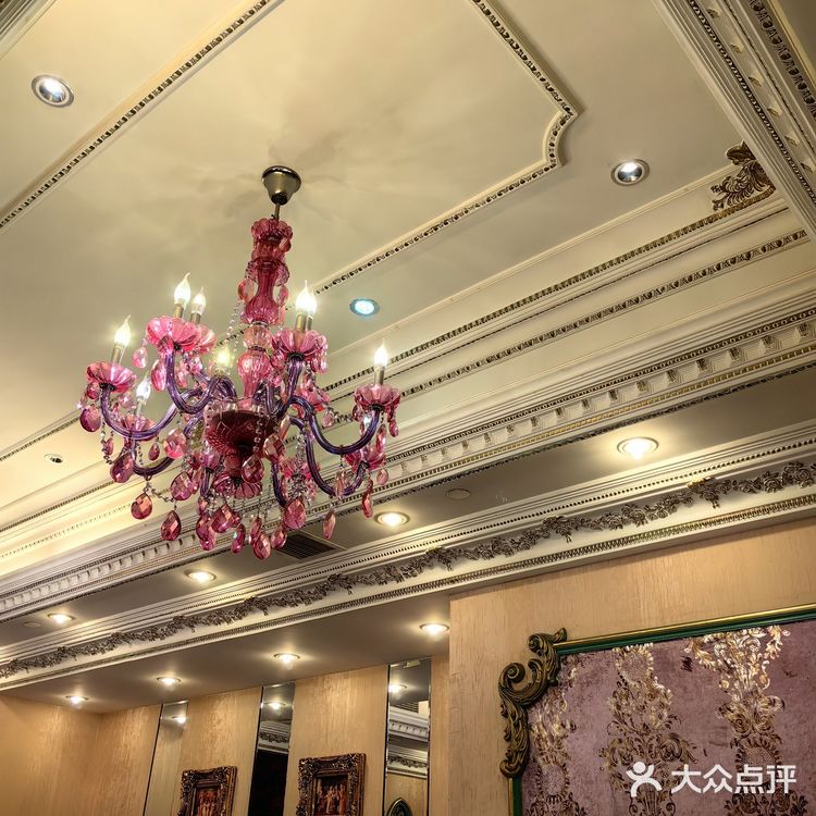 场中路的美食传奇