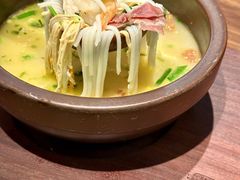 -良米山·云南野生菌过桥米线(上海首店)