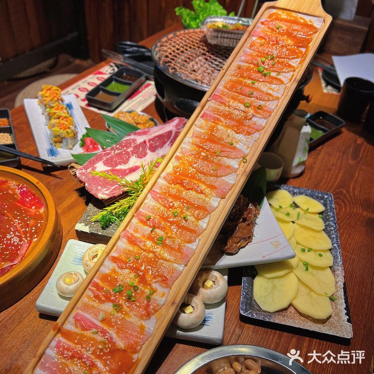 这家接地气的烧肉店，包揽我的姐妹局！