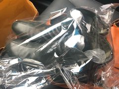 -京伟修鞋洗鞋奢侈品皮具护理店